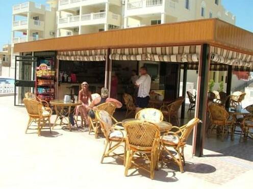Royal Marina Apartments - Photo3