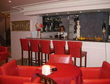 Temple Hotel - Photo2