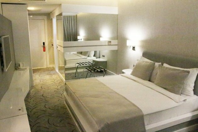 White Line Boutique Hotel - Photo3