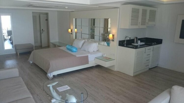 Alesta Apart Hotel - Photo2