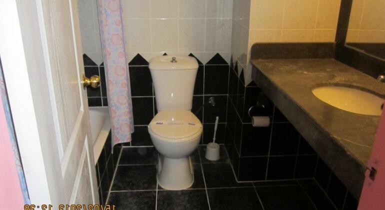Aymes Hotel - Photo2