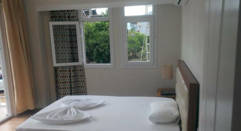 Poseidon Apart Hotel - Photo2