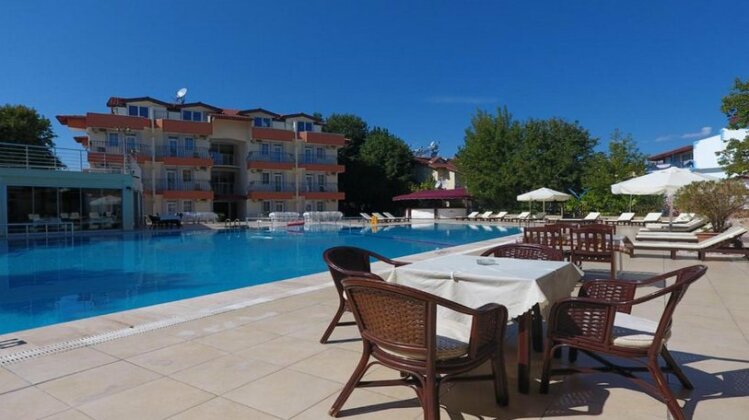 Regum Life Hotel - Photo3