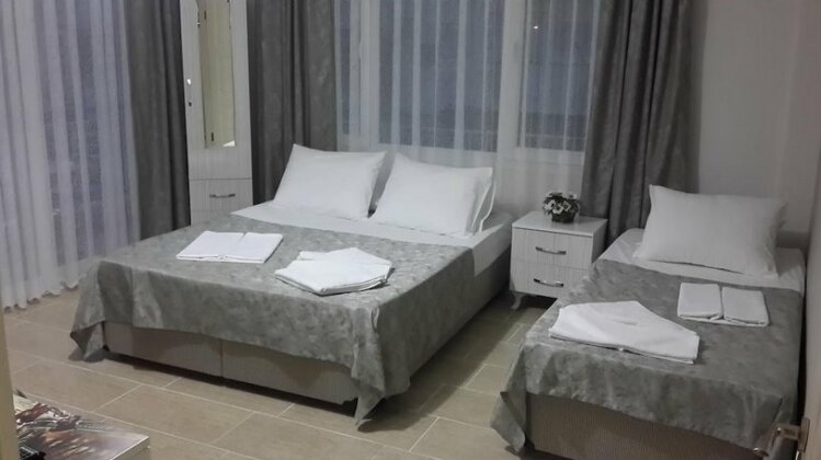 Foca Palas Pension - Photo4