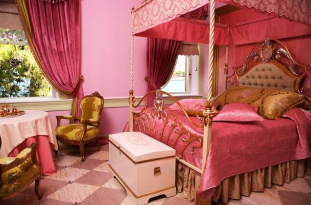 Lola 38 Hotel - Photo3