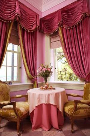 Lola 38 Hotel - Photo4