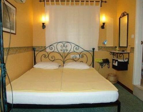 A&B Home Hotel - Photo5