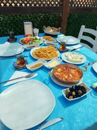 Azra Apart - Photo2