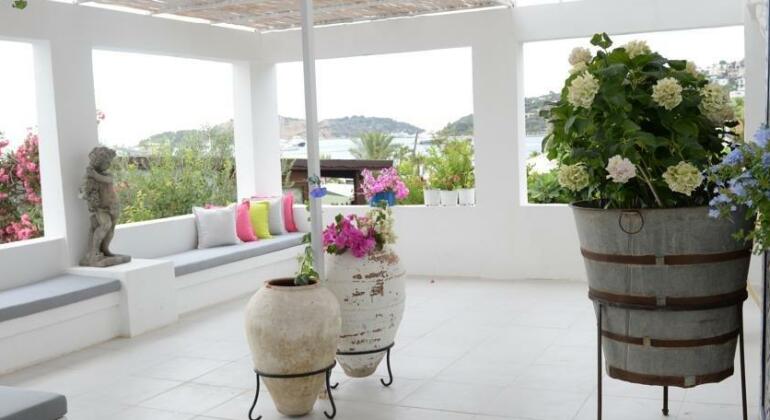 Veranda Suit - Photo4