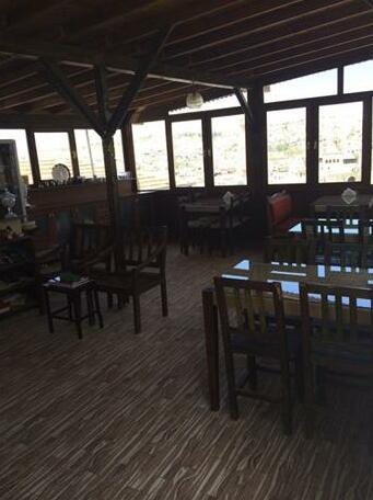 Castle Cave House - Photo5