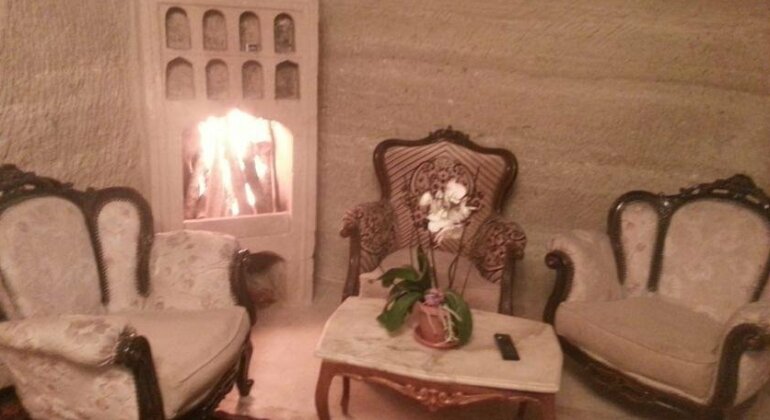 Family Cave Suite Hotel - Photo2