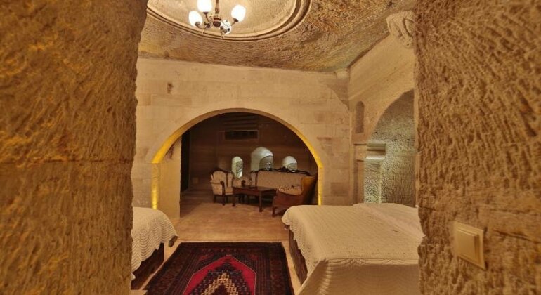 Family Cave Suite Hotel - Photo4