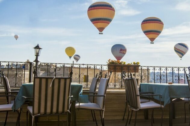 Milat Cave Hotel - Photo2