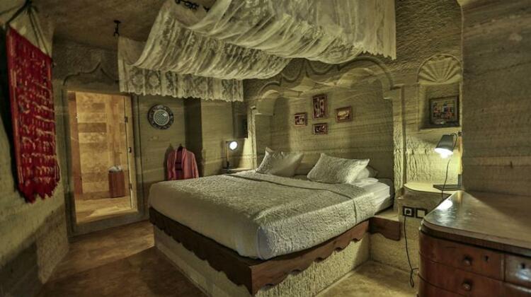 Suzanas Cave Hotel - Photo5