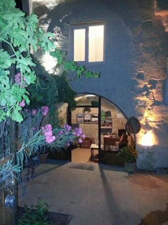 Whisper Cave House - Photo3