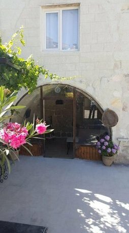 Whisper Cave House - Photo5