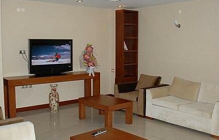 Paluri Hotel - Photo2