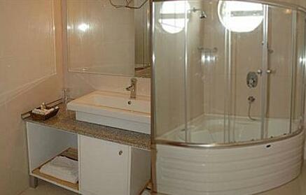 Paluri Hotel - Photo3