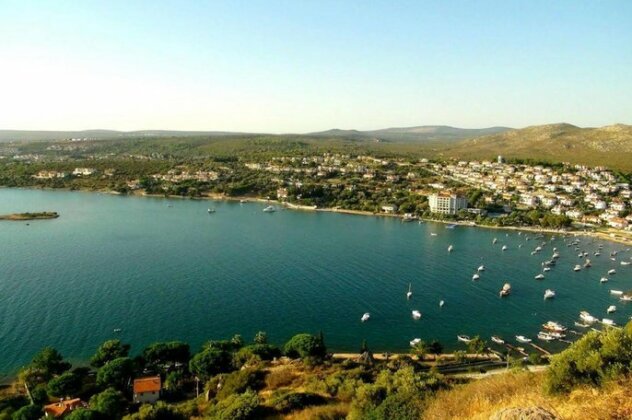 Cesme Inn Garden - Photo2