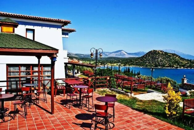 Cesme Inn Garden - Photo4
