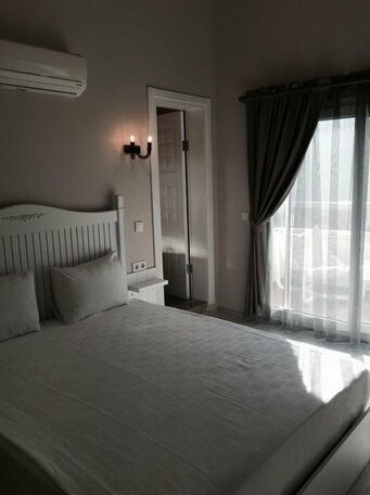 Erythros Boutique Hotel - Photo5