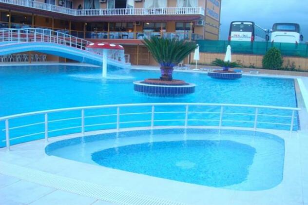 Club Casmin Hotel - Photo2