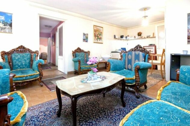 Apartment With 2 Bedrooms in Beyoglu Istanbul - Photo2