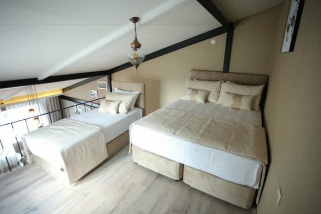 ArtIst Rooms Suites - Photo4