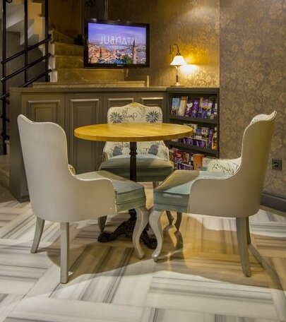 Aston Residence - Photo4
