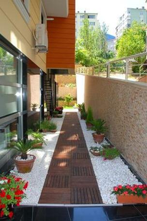 Aura Suites - Photo2