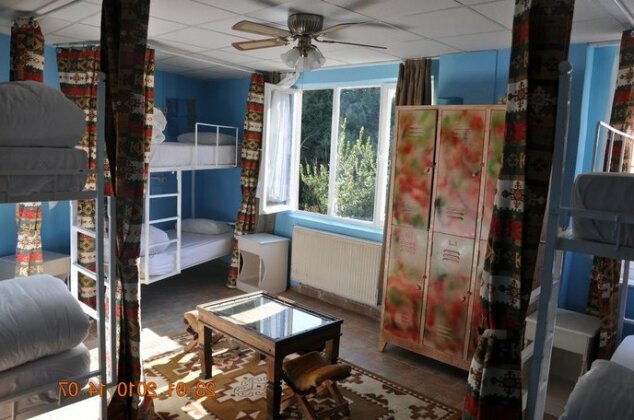 Bahaus Guesthouse Hostel - Photo2