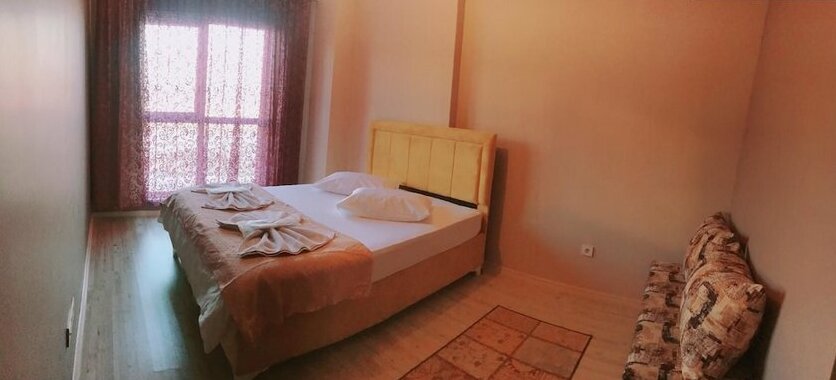 Best Suites & Studios - Photo5