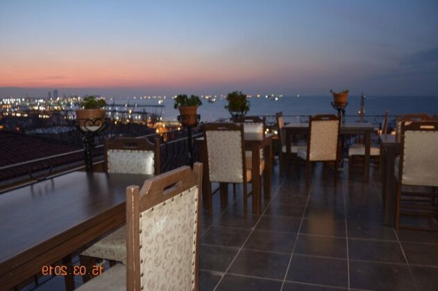 Camelot Apartment - Photo2