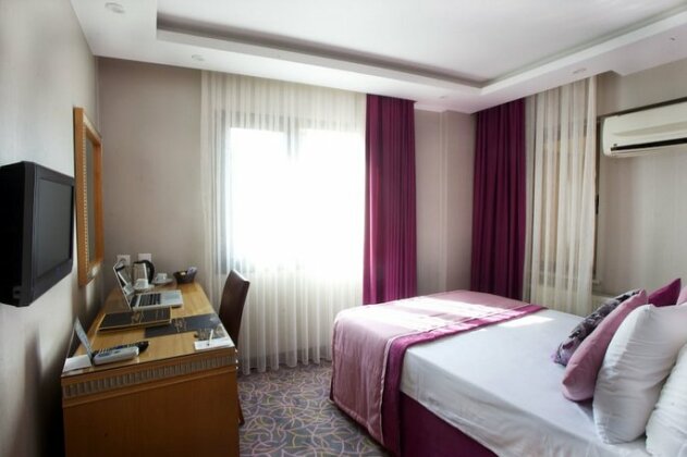 Carlton Hotel Istanbul - Photo4