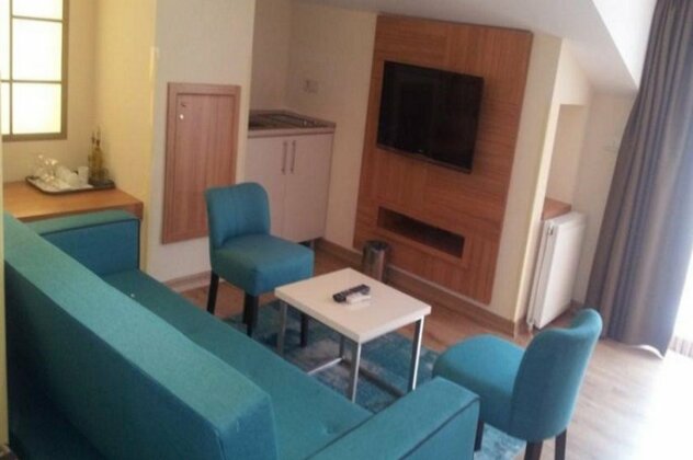 Collage Cihangir Apart - Photo3