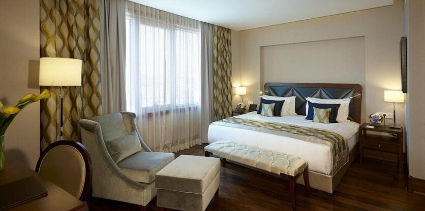 Crowne Plaza Istanbul Oryapark - Photo2