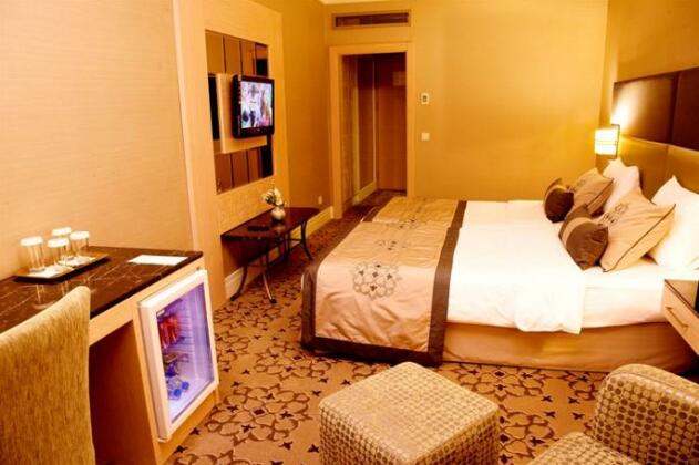 Darkhill Hotel - Photo4