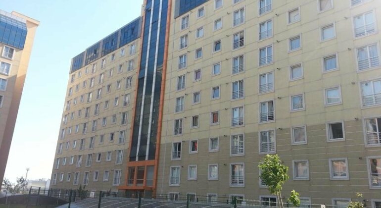 Deluxia Suites