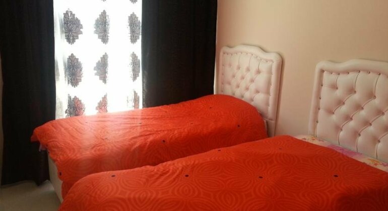 Deluxia Suites - Photo5