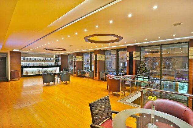 Grand Madrid Hotel - Photo3