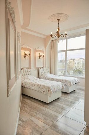 Great View of Taksim Square Luxury Furnished on Main Street of Taksim Partial Sea View - Photo5