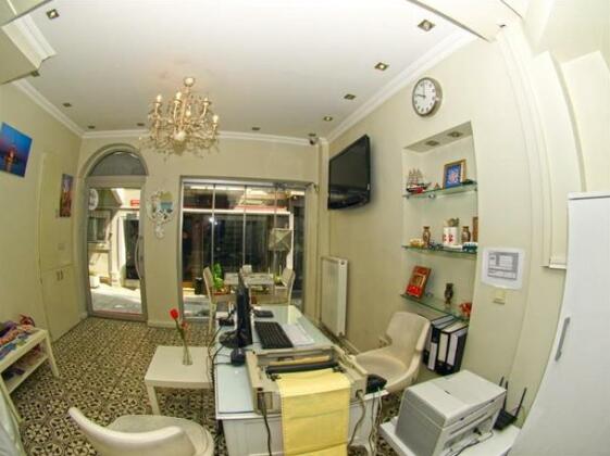 Grey Suite - Photo3