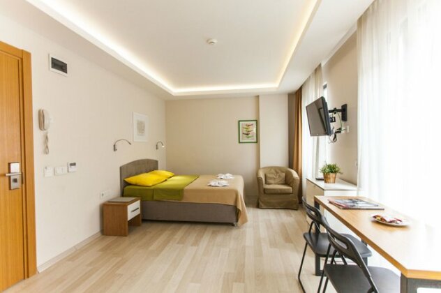 Holas Apartments - Photo2
