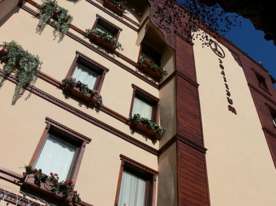 Hotel Coliseum - Photo2
