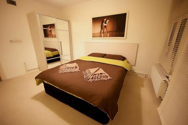 Kentish Studio - Photo2