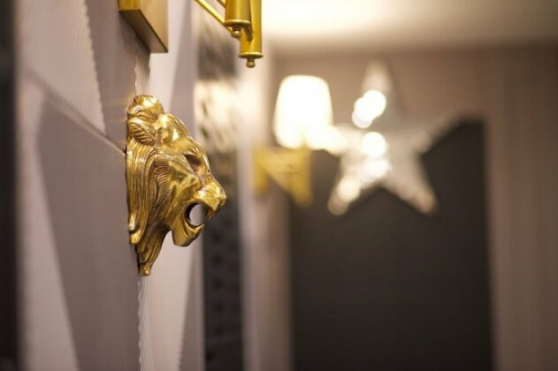 Lion Hotel - Photo5