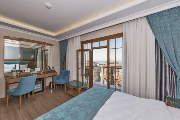 Magnaura House Hotel - Photo2