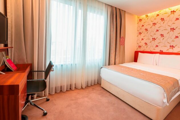 Ramada Hotel and Suites Istanbul Atakoy - Photo2
