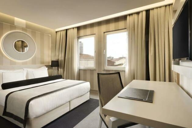 Ramada Hotel & Suites by Wyndham Istanbul- Sisli - Photo5