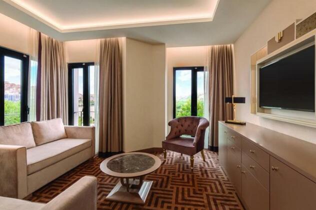 Ramada Hotel & Suites Istanbul Golden Horn - Photo4